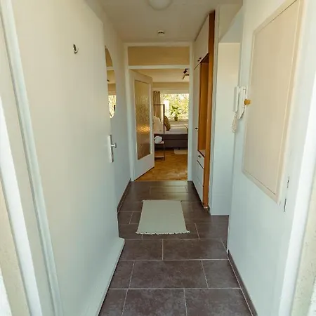 Studio Apartment Mit Parkplatz Oberesslingen Esterno foto
